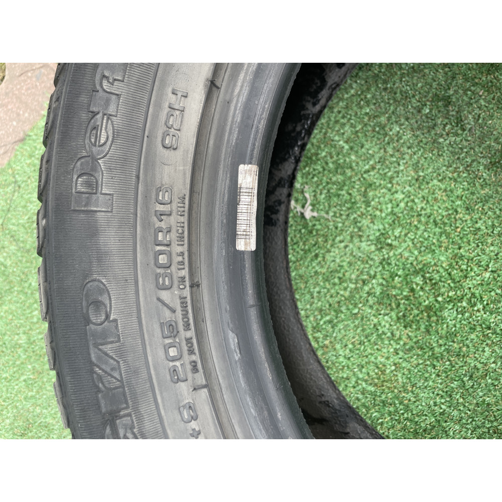 Автошини Goodyear UltaGrlo Performance  205/60 R16  92H   Зимова Б/У