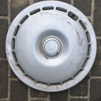 R15 Audi 4A0601147 сірий